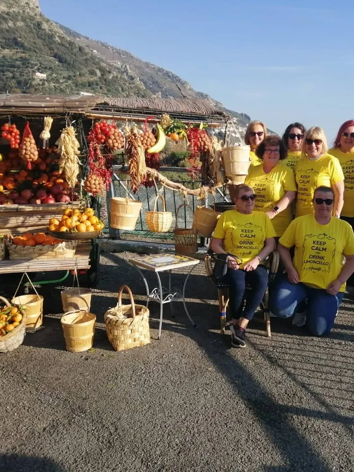 "Choose a job you love and you won't have to work even one day in your life. "

#amalficoast #limoncello 🍋 #funnyguests…